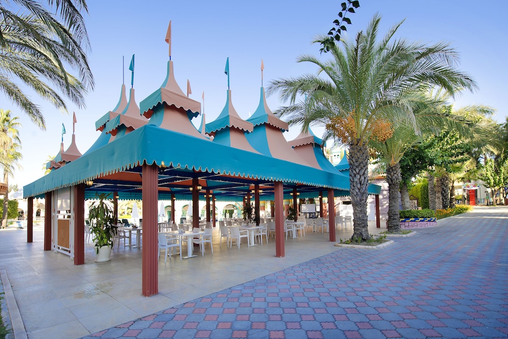 Kamelya Aishen Club — Restaurant & bars in Side