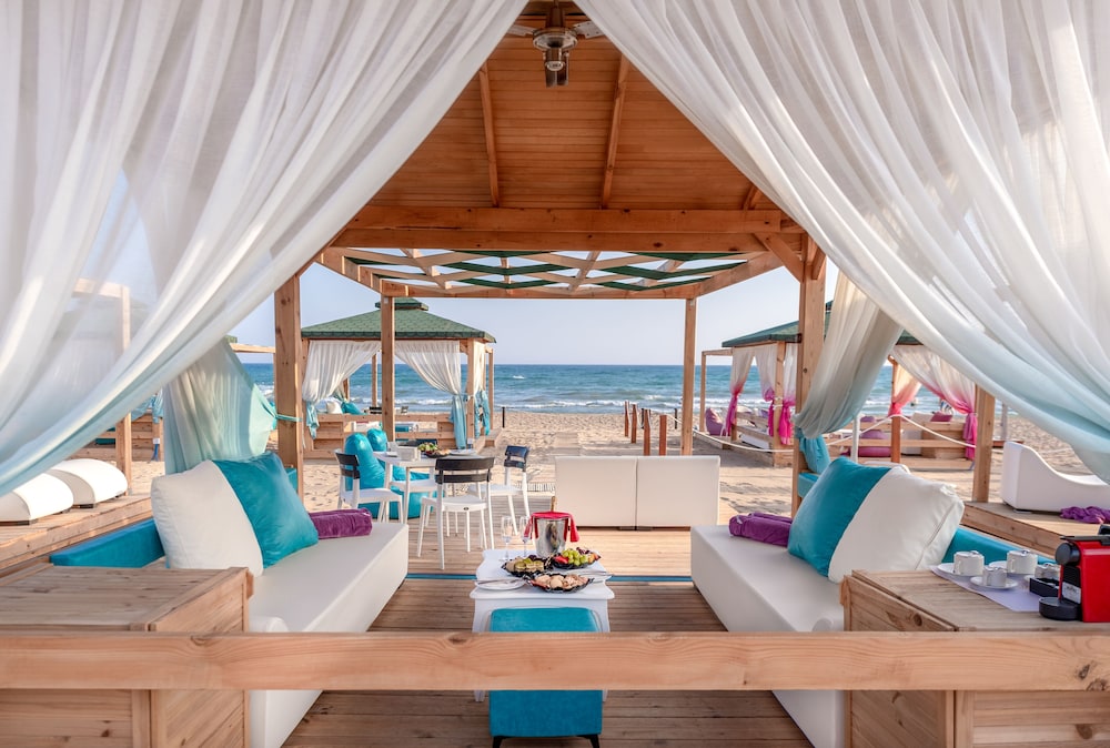 Kamelya Aishen Club — Beach in Side
