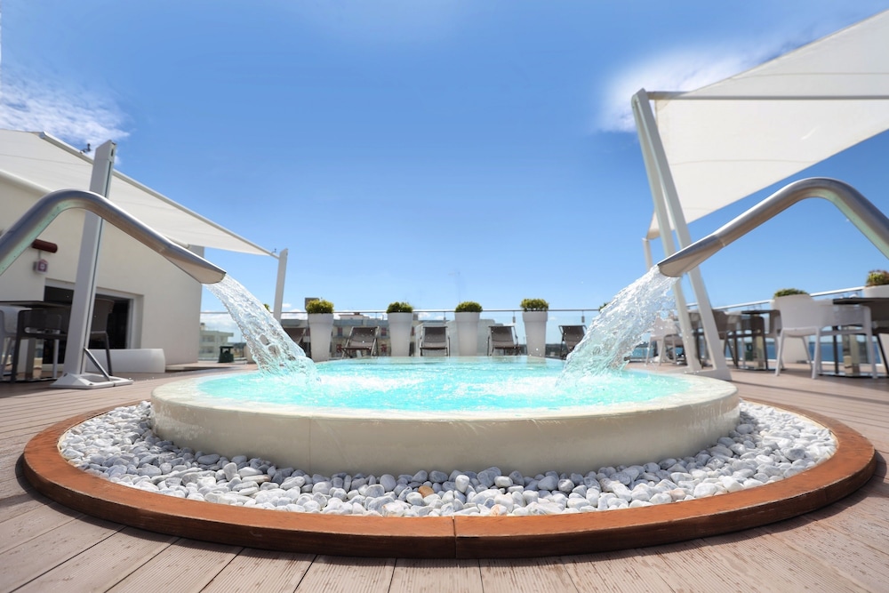 M&F Hotel - zdjęcie 3