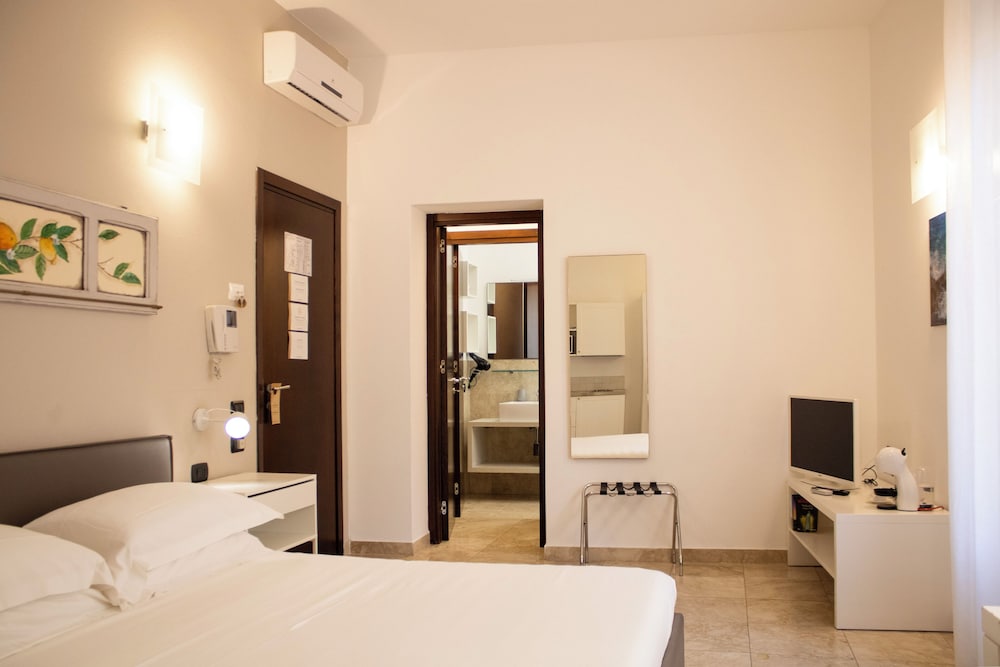 San Domenico Residence by Badia Nuova — Hotel rooms in Trapani, Sicily