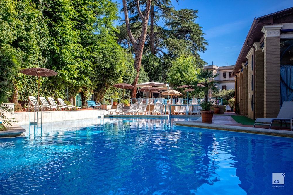 Aldrovandi Residence City Suites