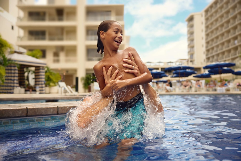 OUTRIGGER Reef Waikiki Beach Resort — Spa in Honolulu, Hawaii