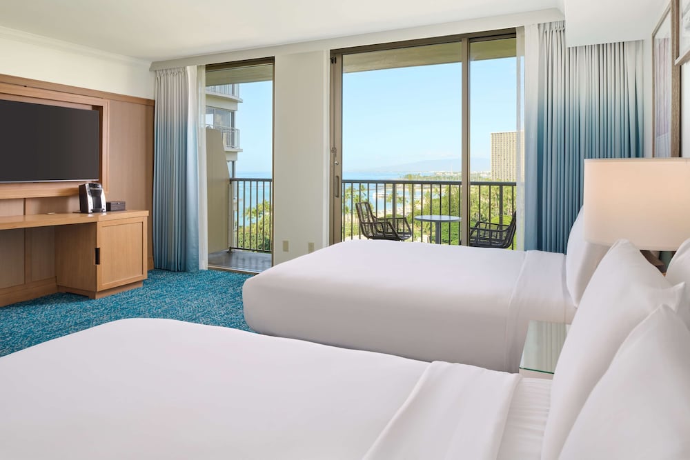 OUTRIGGER Reef Waikiki Beach Resort — Hotel rooms in Honolulu, Hawaii