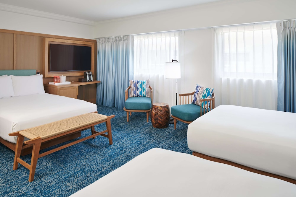 OUTRIGGER Reef Waikiki Beach Resort — Hotel rooms in Honolulu, Hawaii