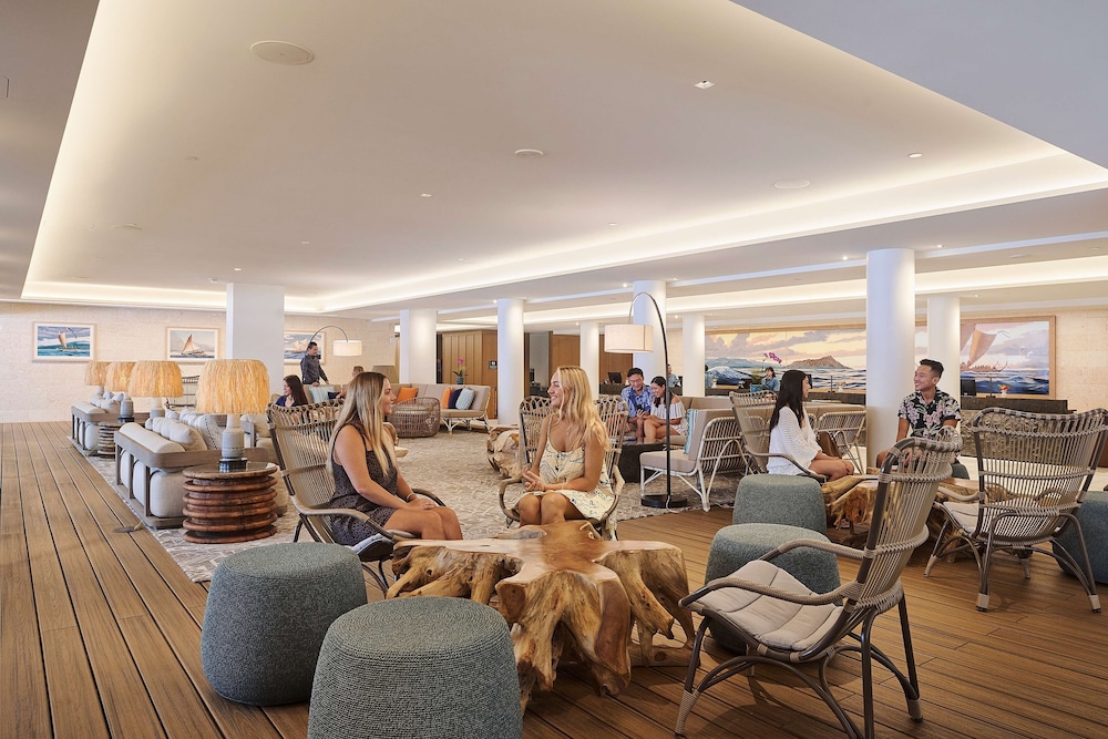 OUTRIGGER Reef Waikiki Beach Resort — Hotel building in Honolulu, Hawaii
