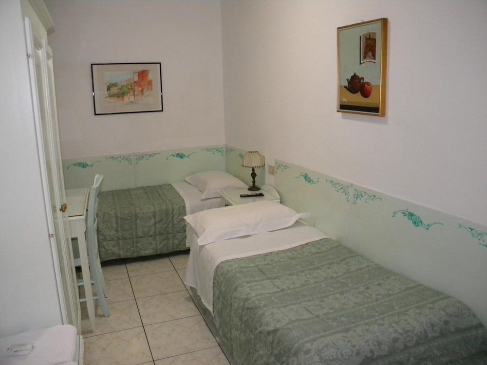 Adua Hotel — Hotel rooms in Venice, Veneto
