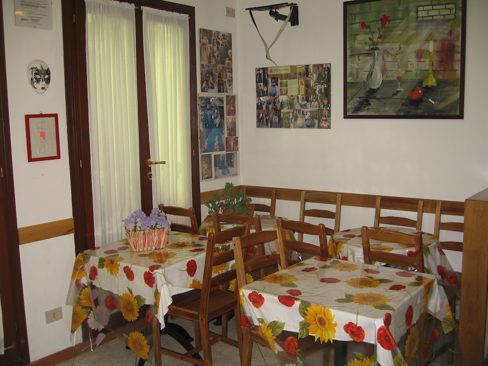 Adua Hotel — Restaurant & bars in Venice, Veneto