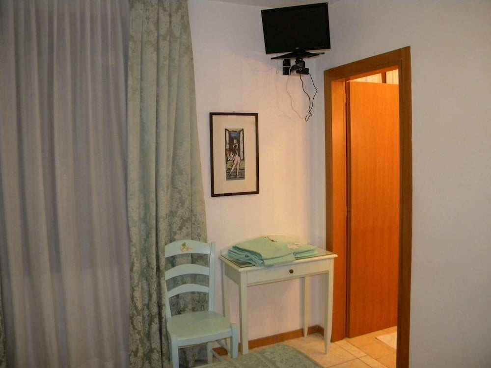 Adua Hotel — Hotel rooms in Venice, Veneto