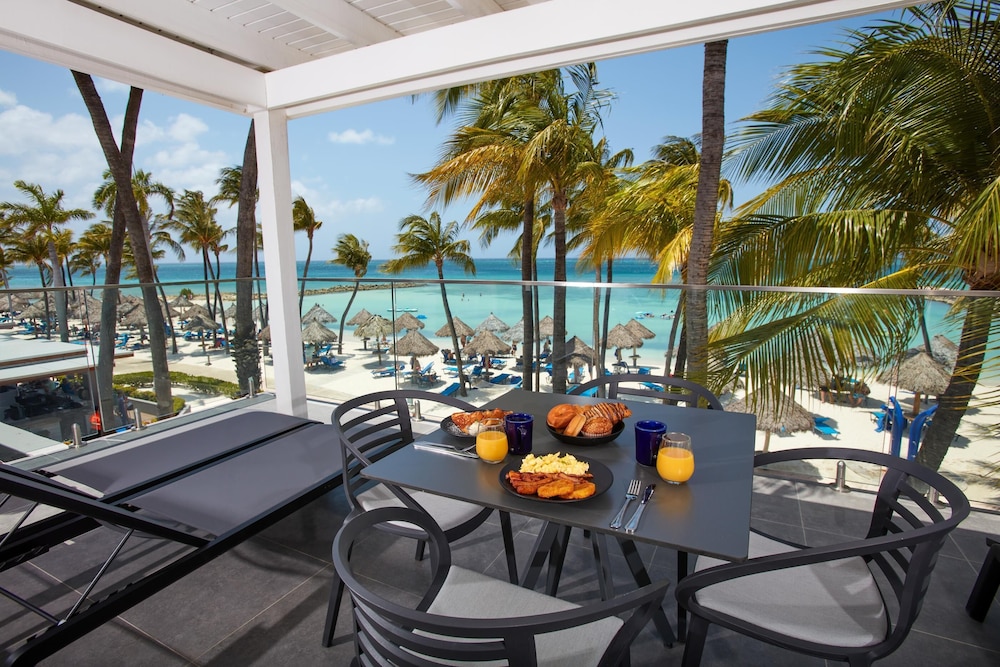 Divi Aruba Phoenix Beach Resort — Beach in Noord, Aruba