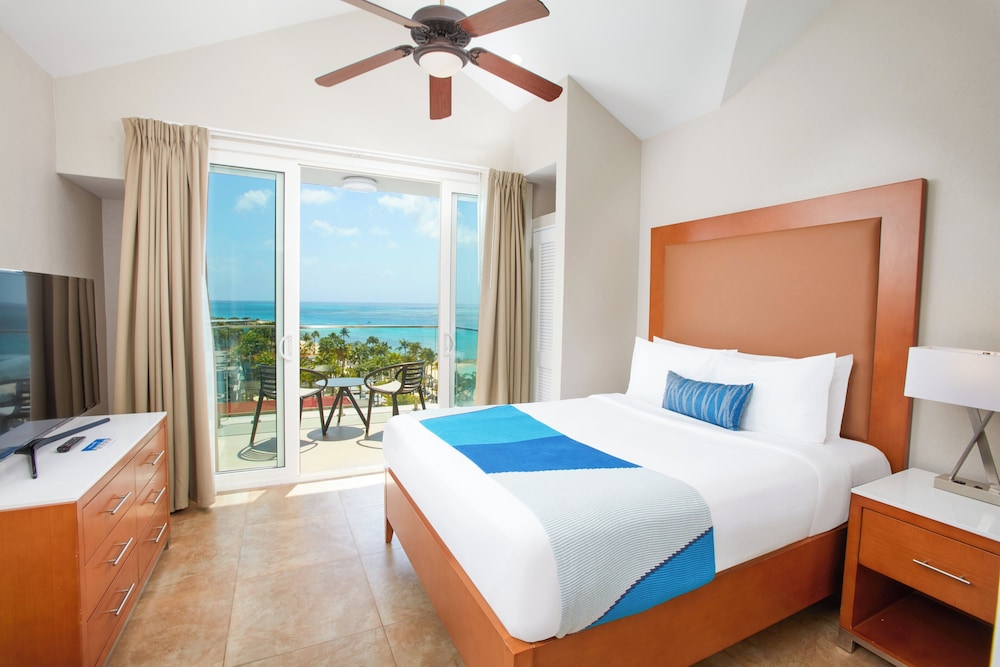 Divi Aruba Phoenix Beach Resort — Hotel rooms in Noord, Aruba