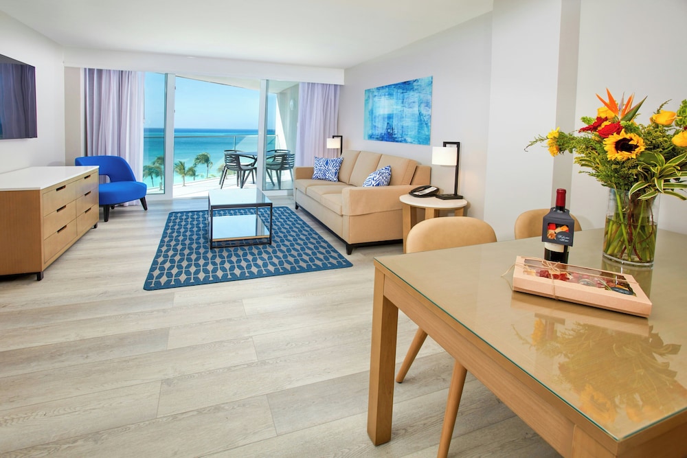 Divi Aruba Phoenix Beach Resort — Hotel rooms in Noord, Aruba