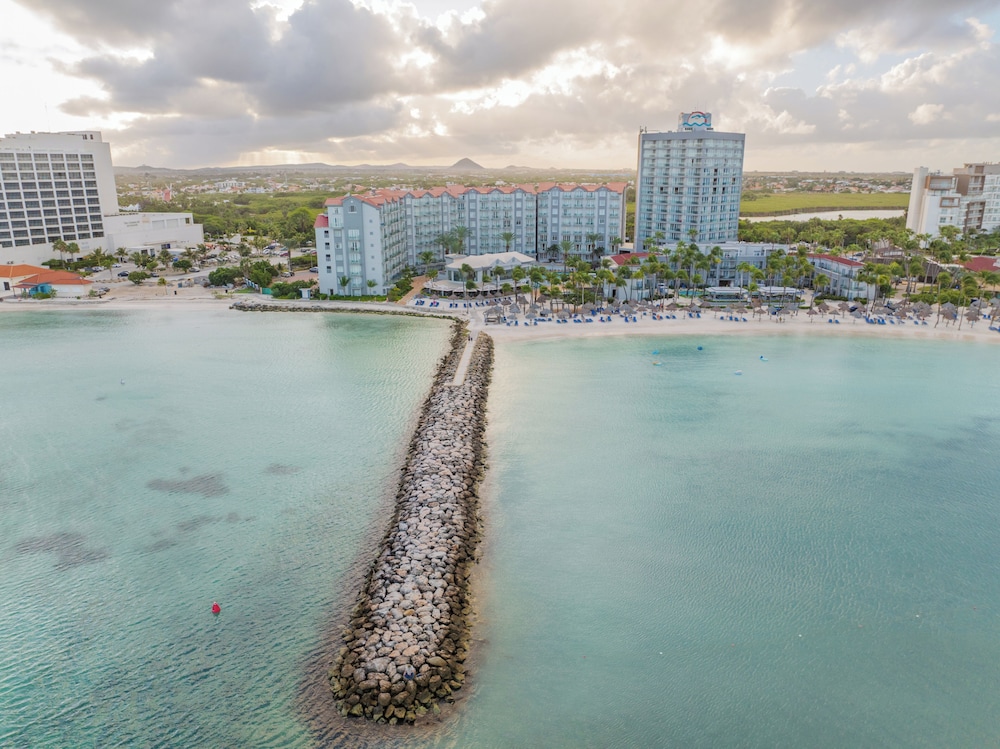 Divi Aruba Phoenix Beach Resort — Hotel building in Noord, Aruba