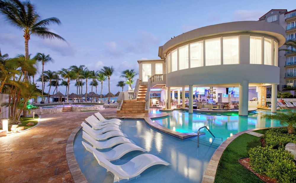 Divi Aruba Phoenix Beach Resort — Swimming pool in Noord, Aruba