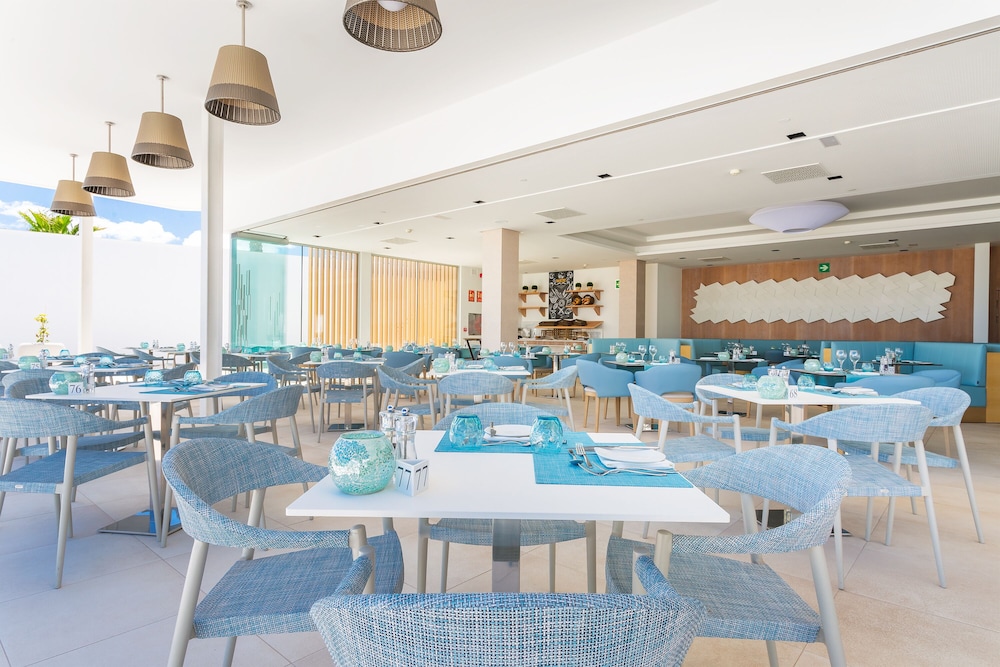 Hotel Lava Beach — Restaurant & bars in Puerto del Carmen, Canary Islands