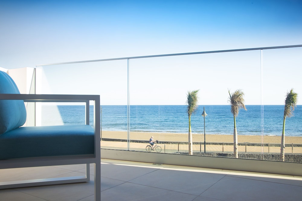 Hotel Lava Beach — Beach in Puerto del Carmen, Canary Islands