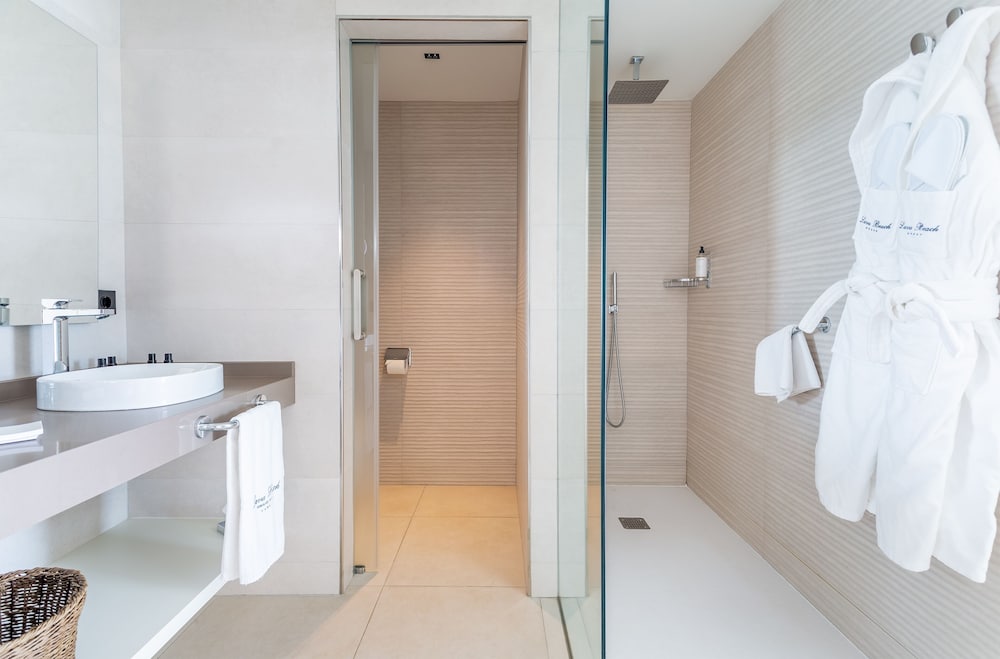 Hotel Lava Beach — Hotel rooms in Puerto del Carmen, Canary Islands