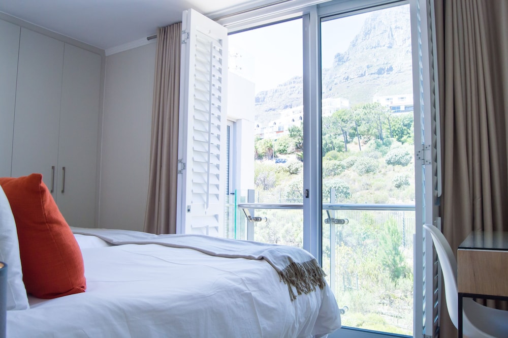 The Crystal Apartments — Hotel rooms in Cape Town, Western Cape