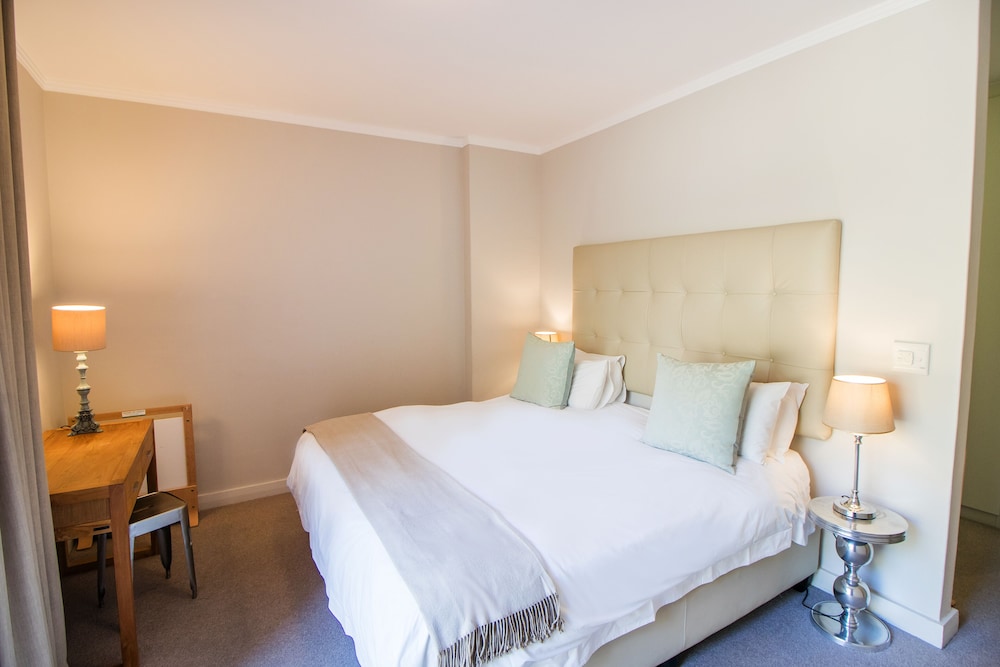 The Crystal Apartments — Hotel rooms in Cape Town, Western Cape