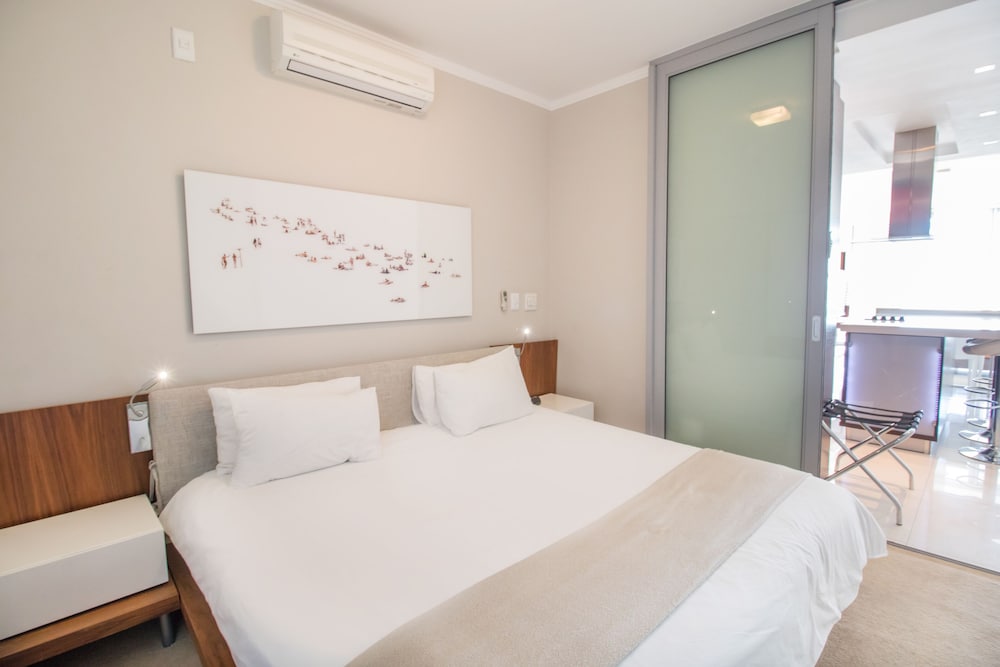 The Crystal Apartments — Hotel rooms in Cape Town, Western Cape