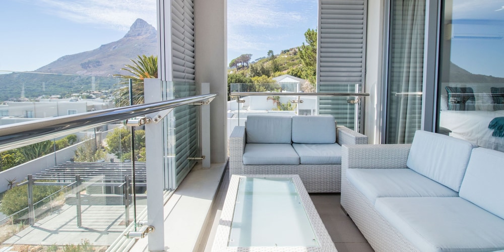 The Crystal Apartments — Hotel rooms in Cape Town, Western Cape