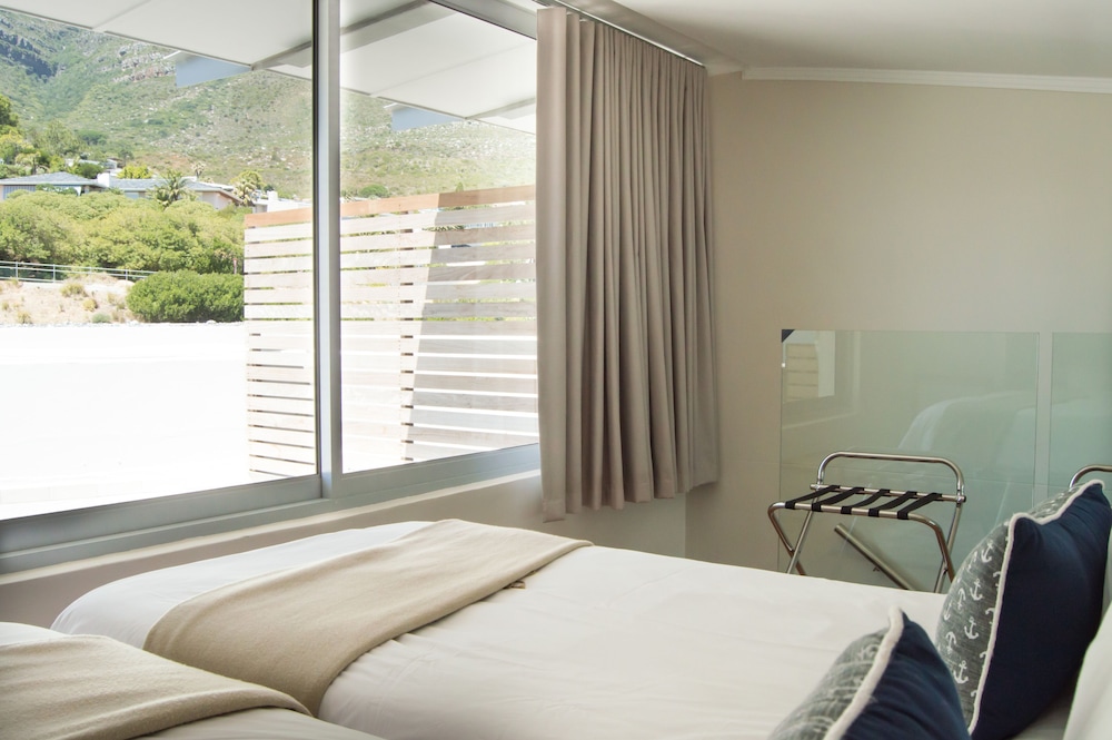 The Crystal Apartments — Hotel rooms in Cape Town, Western Cape