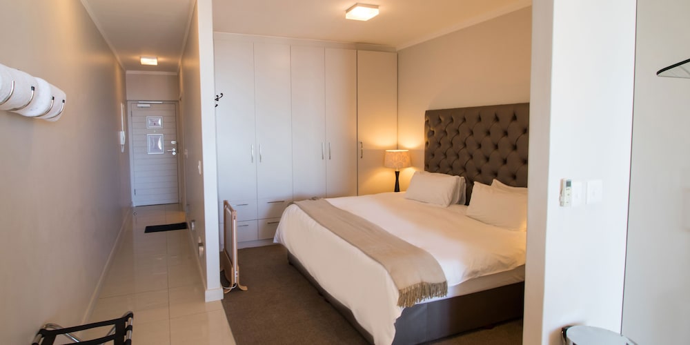 The Crystal Apartments — Hotel rooms in Cape Town, Western Cape