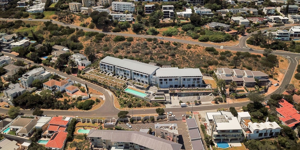 The Crystal Apartments — Hotel building in Cape Town, Western Cape