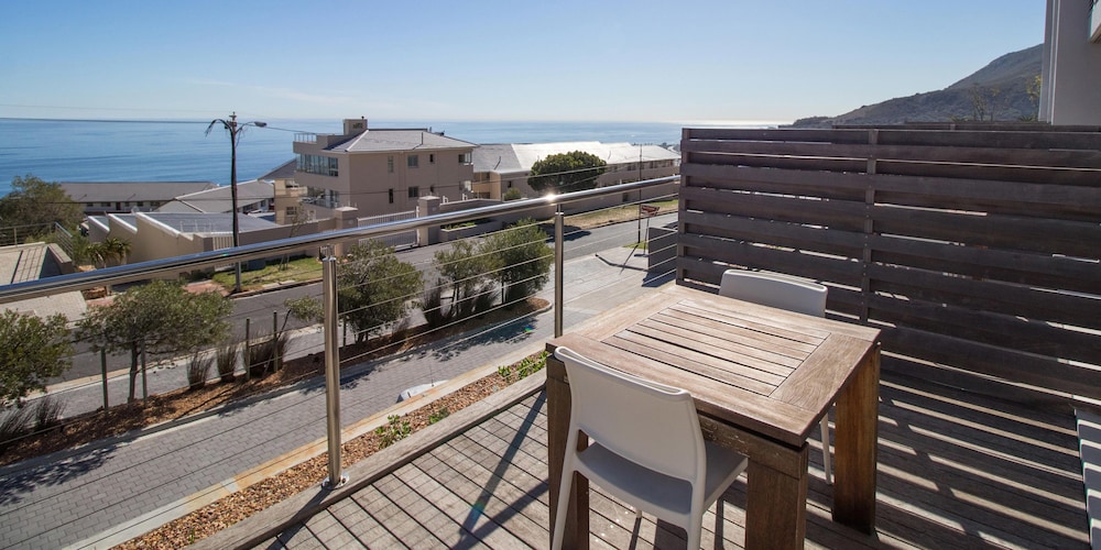 The Crystal Apartments — Attractions in the area in Cape Town, Western Cape