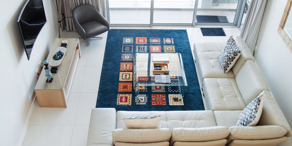 The Crystal Apartments — Hotel rooms in Cape Town, Western Cape