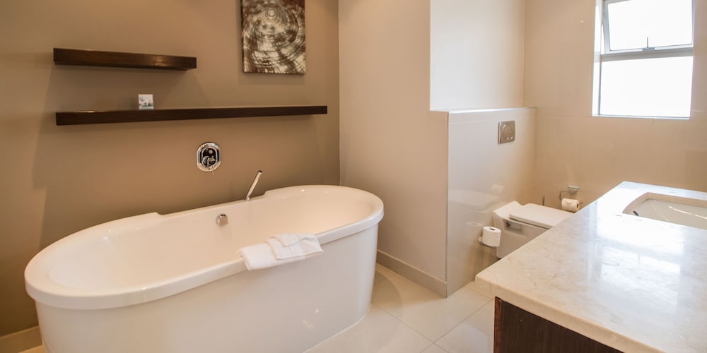 The Crystal Apartments — Hotel rooms in Cape Town, Western Cape