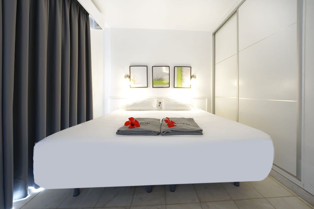 Vista Bonita Gay & Lesbian only Resort — Hotel rooms in Maspalomas, Canary Islands