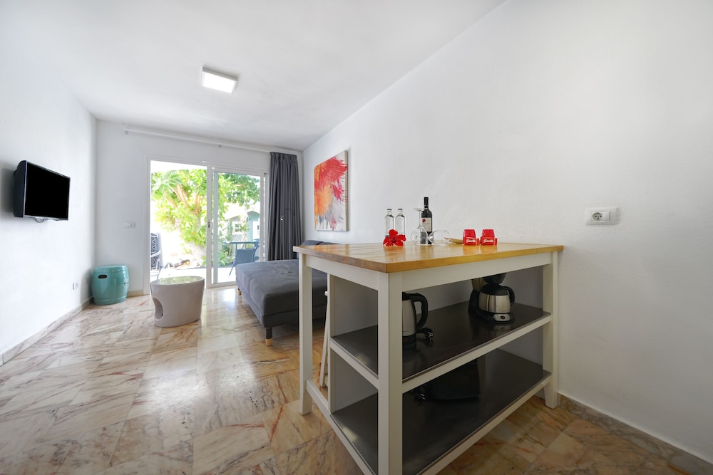 Vista Bonita Gay & Lesbian only Resort — Hotel rooms in Maspalomas, Canary Islands