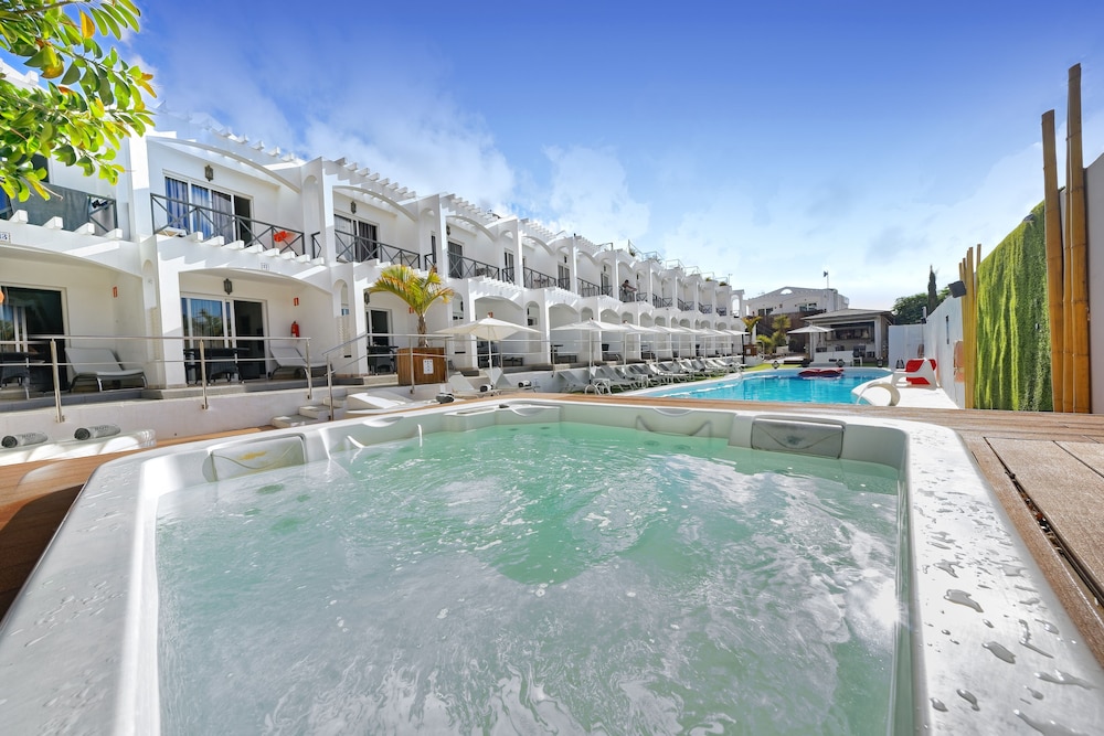 Vista Bonita Gay & Lesbian only Resort — Swimming pool in Maspalomas, Canary Islands