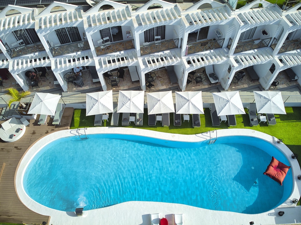 Vista Bonita Gay & Lesbian only Resort — Swimming pool in Maspalomas, Canary Islands