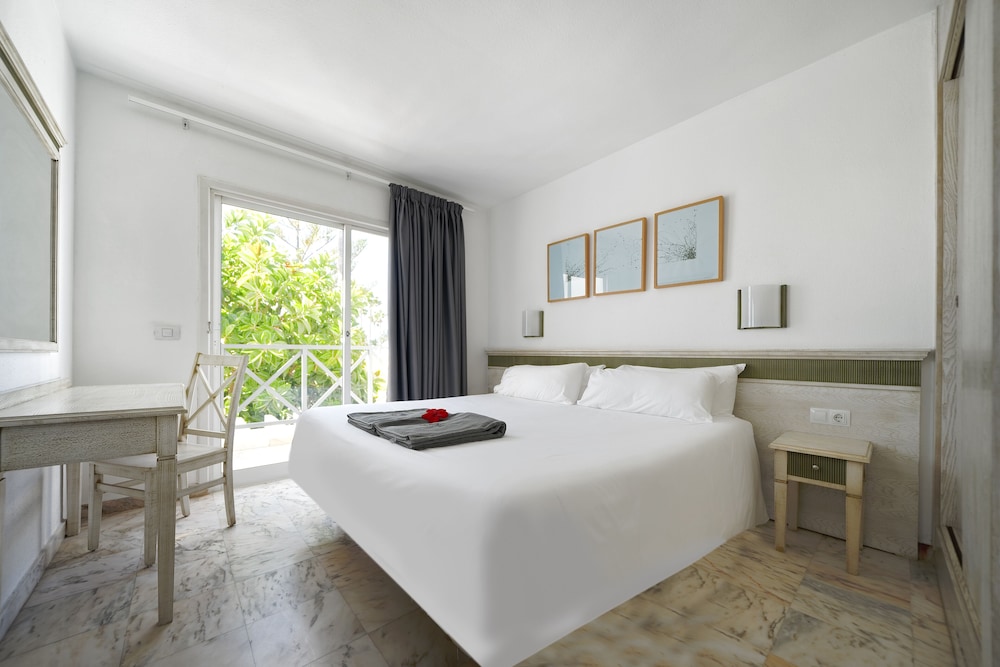 Vista Bonita Gay & Lesbian only Resort — Hotel rooms in Maspalomas, Canary Islands