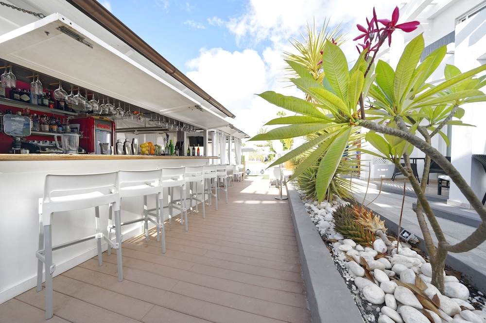 Vista Bonita Gay & Lesbian only Resort — Restaurant & bars in Maspalomas, Canary Islands