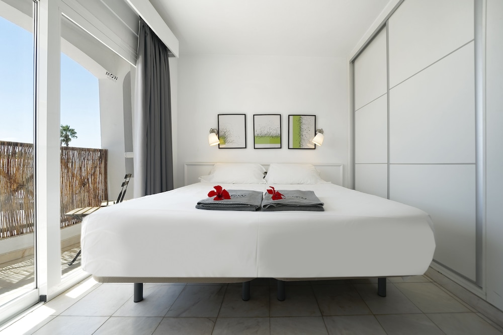 Vista Bonita Gay & Lesbian only Resort — Hotel rooms in Maspalomas, Canary Islands