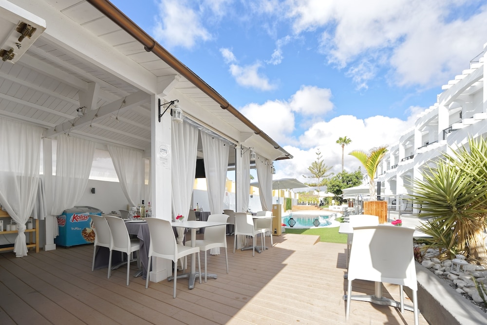 Vista Bonita Gay & Lesbian only Resort — Restaurant & bars in Maspalomas, Canary Islands