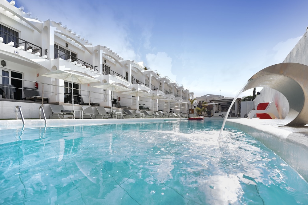 Vista Bonita Gay & Lesbian only Resort — Swimming pool in Maspalomas, Canary Islands