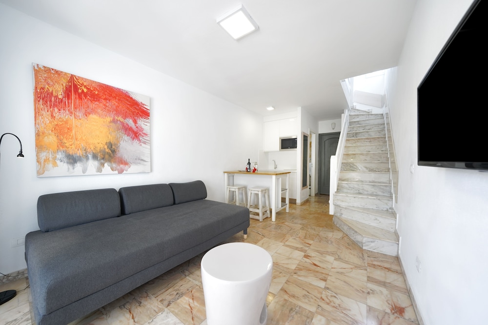 Vista Bonita Gay & Lesbian only Resort — Hotel rooms in Maspalomas, Canary Islands