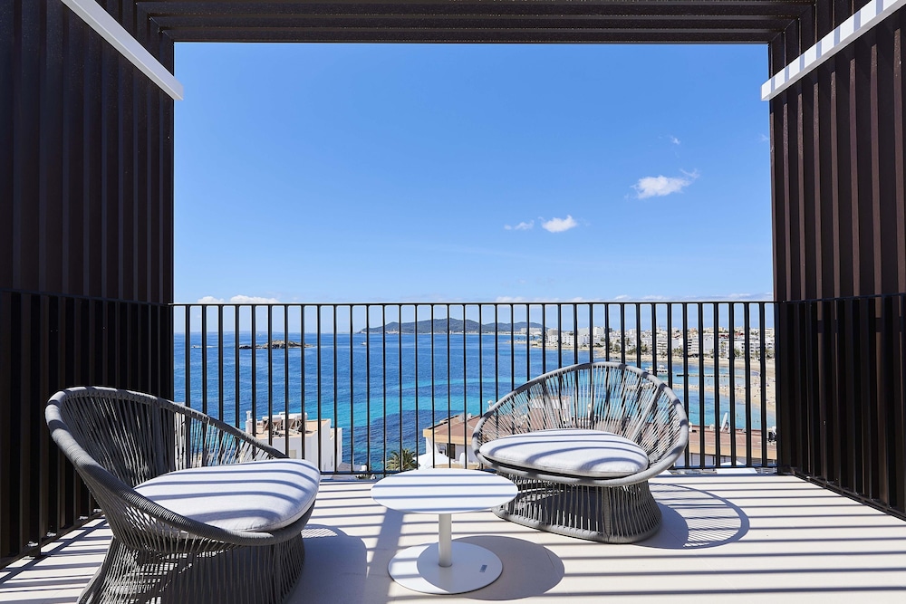Eurostars Ibiza — Hotel rooms in Ibiza Town, Balearic Islands