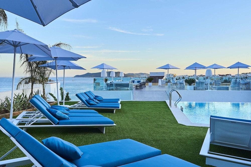 Eurostars Ibiza — Swimming pool in Ibiza Town, Balearic Islands