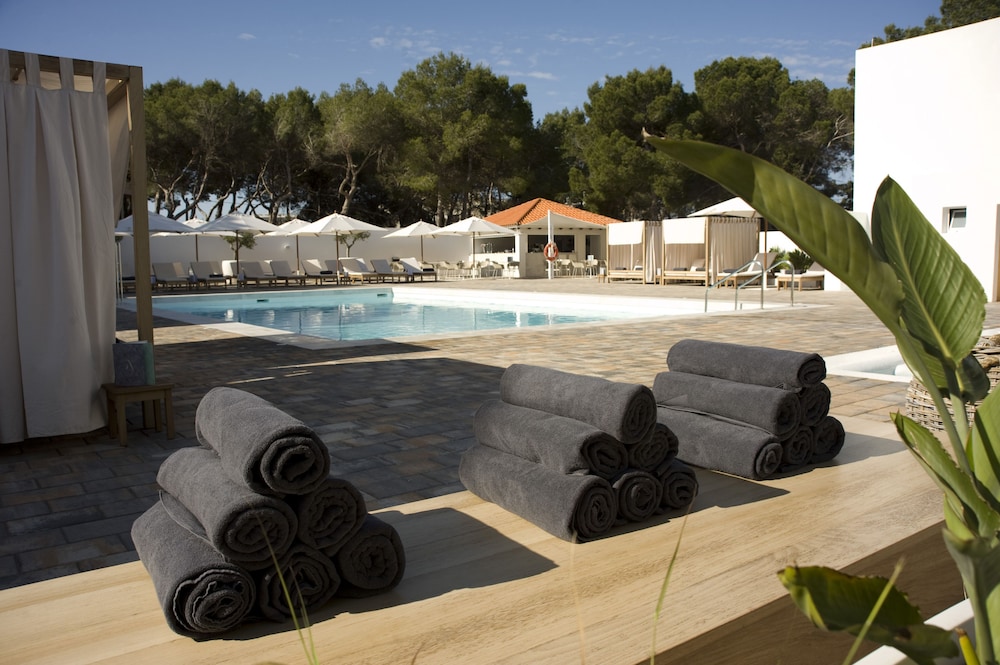 Hotel Ánfora Ibiza — Swimming pool in Santa Eulalia, Balearic Islands