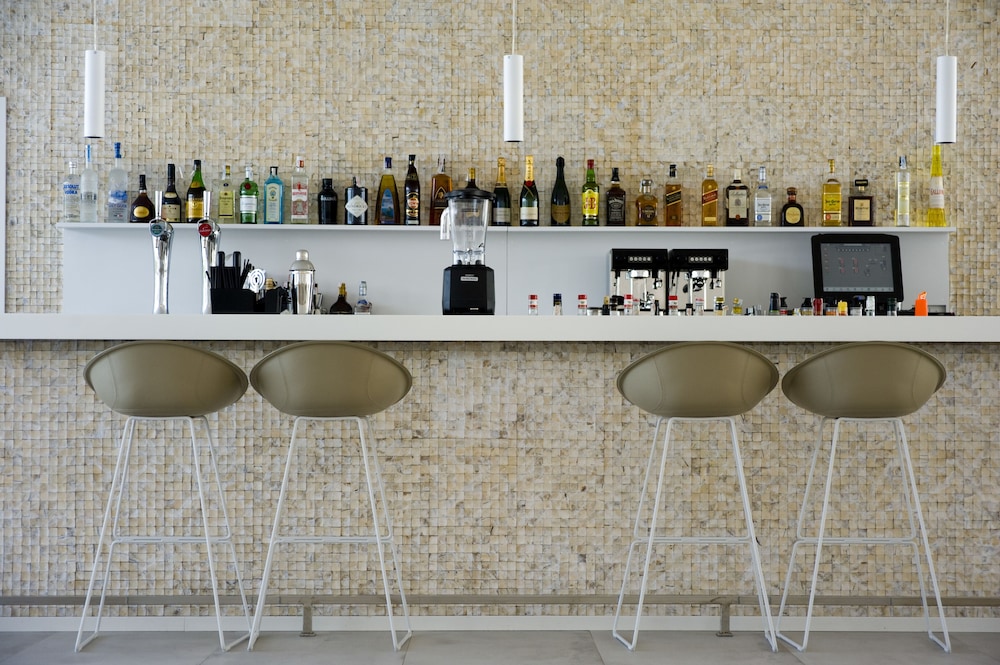 Hotel Ánfora Ibiza — Restaurant & bars in Santa Eulalia, Balearic Islands