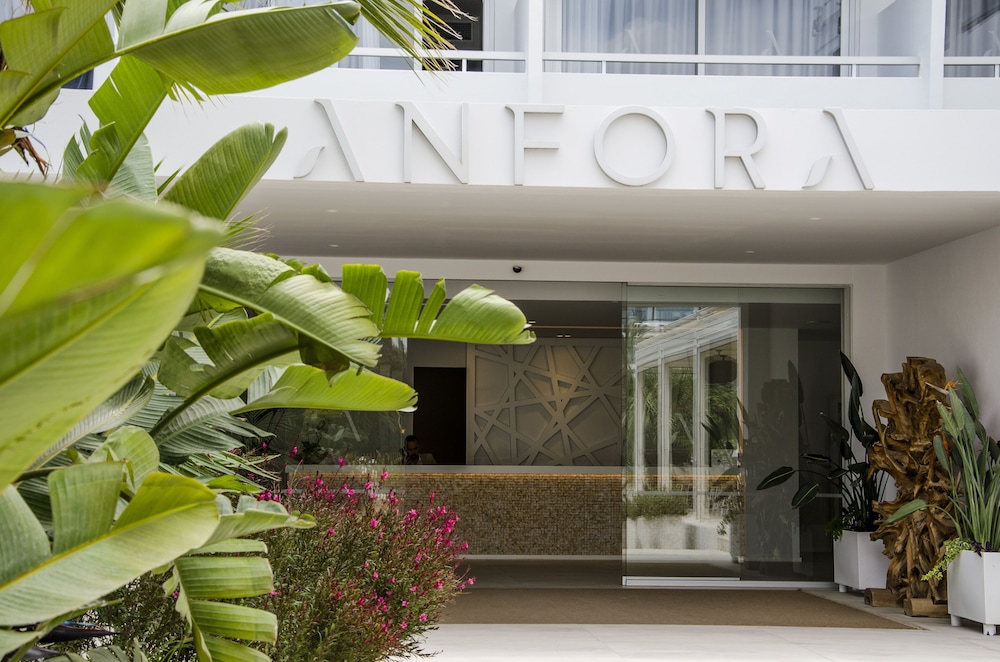 Hotel Ánfora Ibiza — Hotel building in Santa Eulalia, Balearic Islands