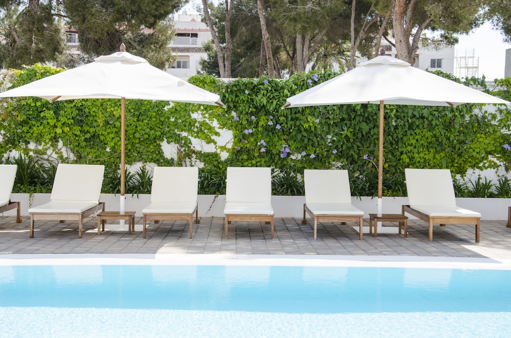 Hotel Ánfora Ibiza — Swimming pool in Santa Eulalia, Balearic Islands