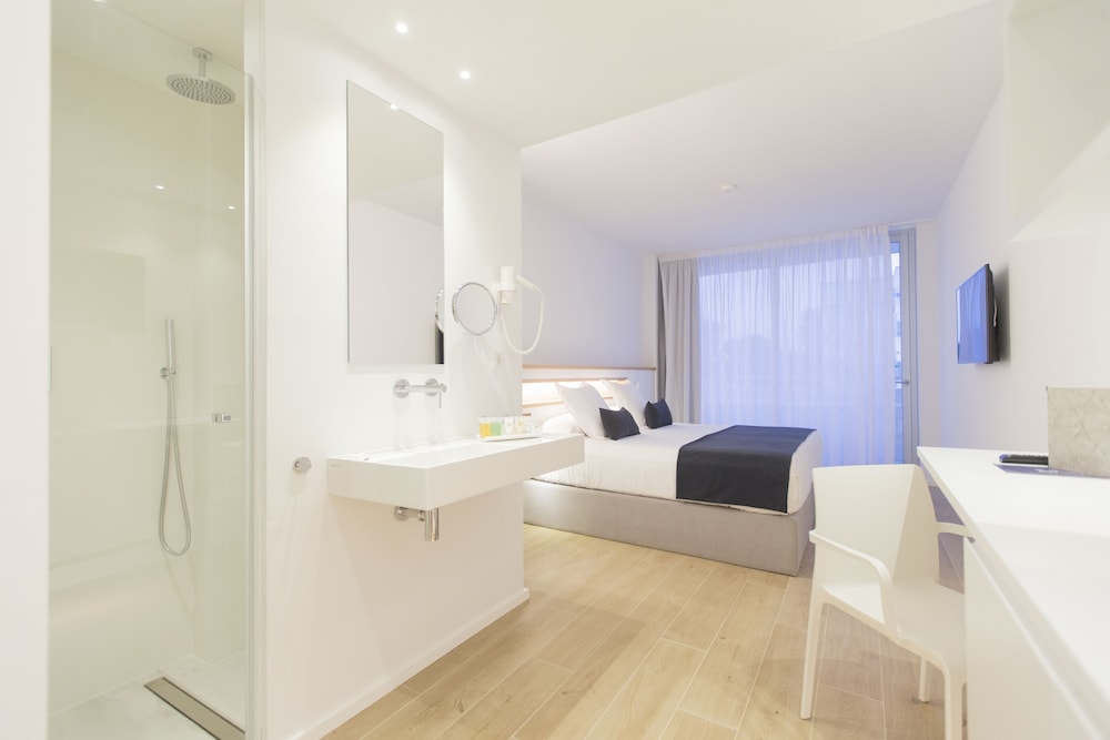 Hotel Ánfora Ibiza — Hotel rooms in Santa Eulalia, Balearic Islands