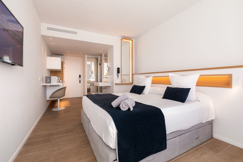 Hotel Ánfora Ibiza — Hotel rooms in Santa Eulalia, Balearic Islands