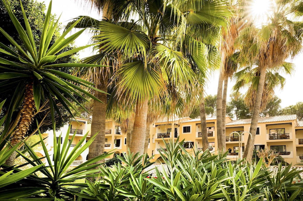 Hapimag Resort Paguera — Hotel building in Peguera, Balearic Islands