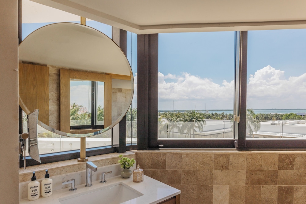 Paradisus Cancún – All Inclusive — Hotel rooms in Cancun, Quintana Roo
